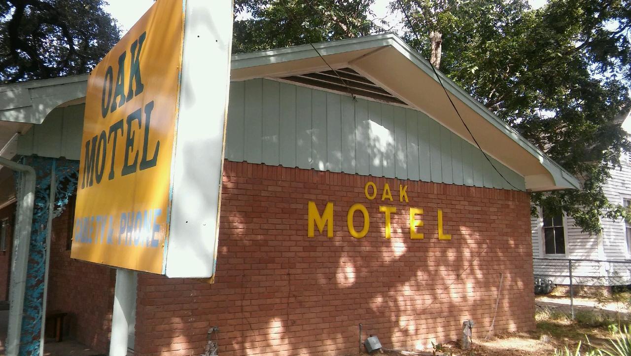The Oak Motel La Grange Exterior photo