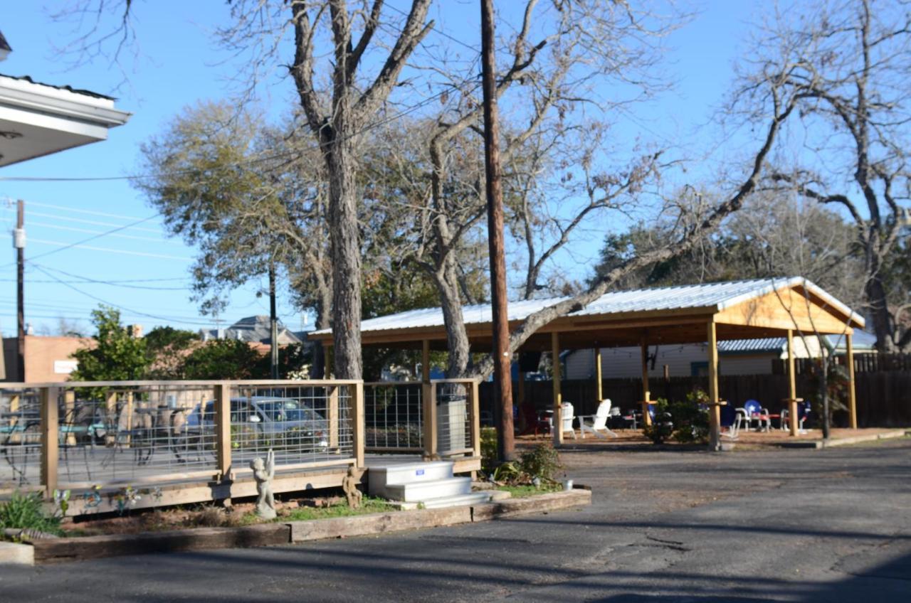 The Oak Motel La Grange Exterior photo