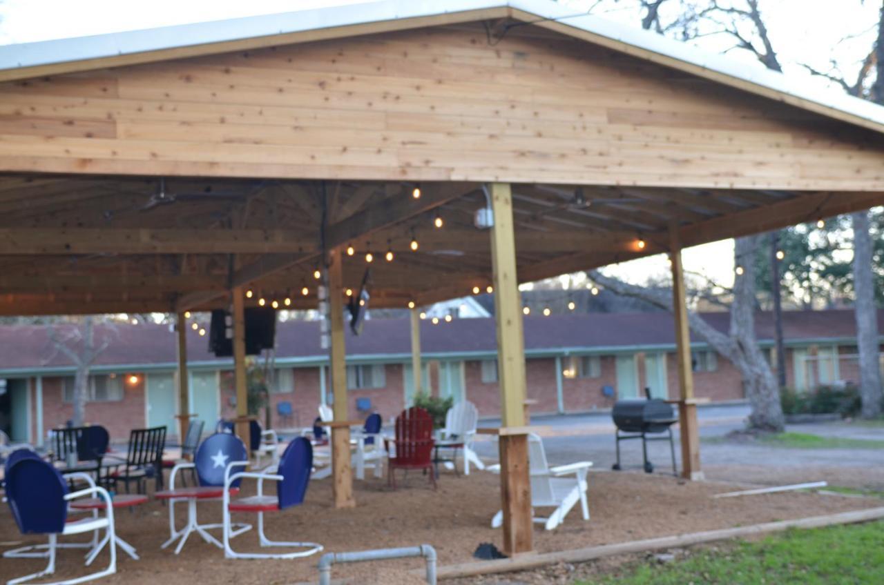The Oak Motel La Grange Exterior photo